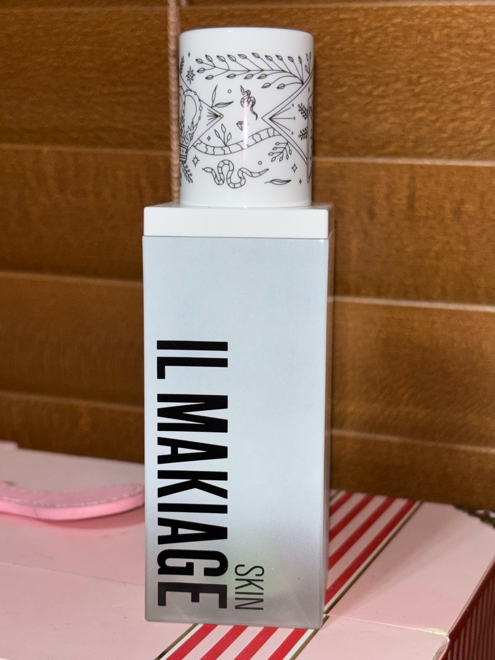 IL MAKIAGE SKIN Power Camo Redness Defense
